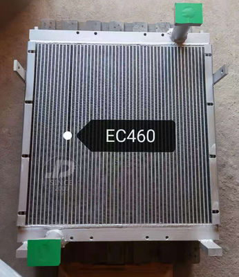 مخزن آب رادیاتور آلومینیومی قطعات یدکی بیل ولوو EC360 EC460